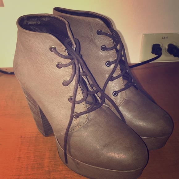 Steve Madden Booties. “Raspy Bootie” - Picture 8 of 11